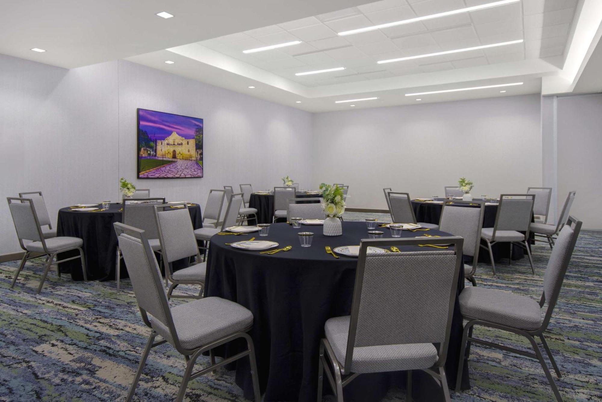 Hampton Inn & Suites San Antonio Riverwalk Экстерьер фото