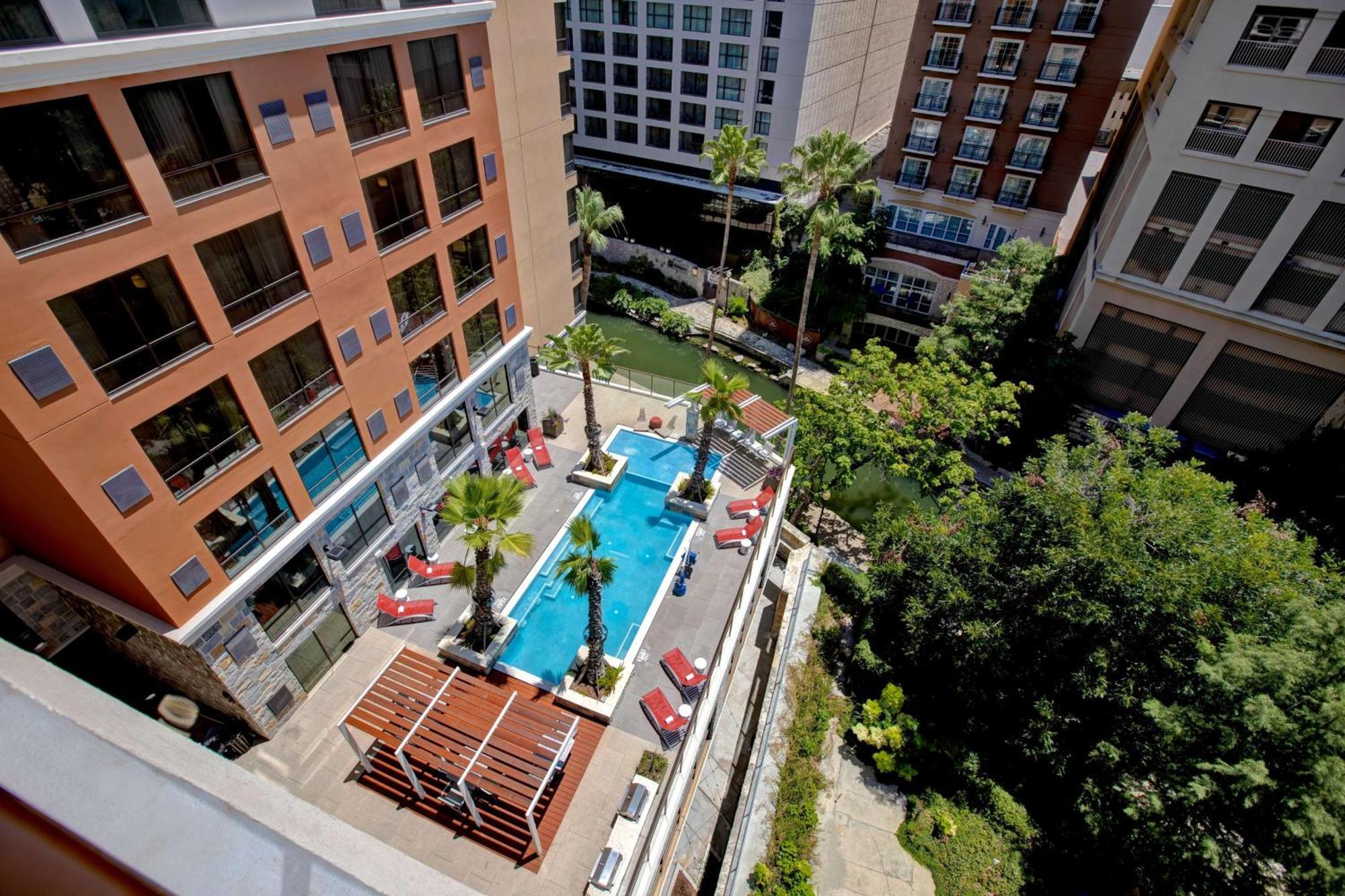 Hampton Inn & Suites San Antonio Riverwalk Экстерьер фото