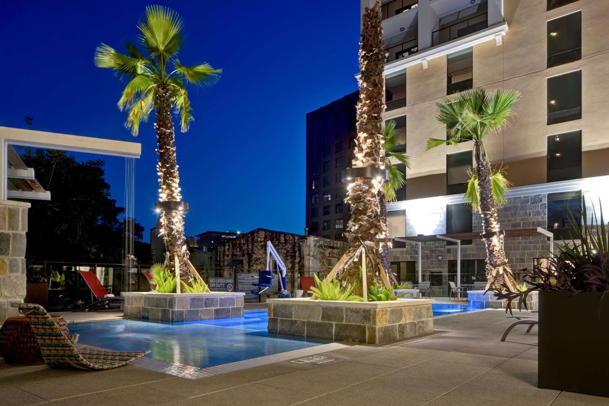 Hampton Inn & Suites San Antonio Riverwalk Экстерьер фото