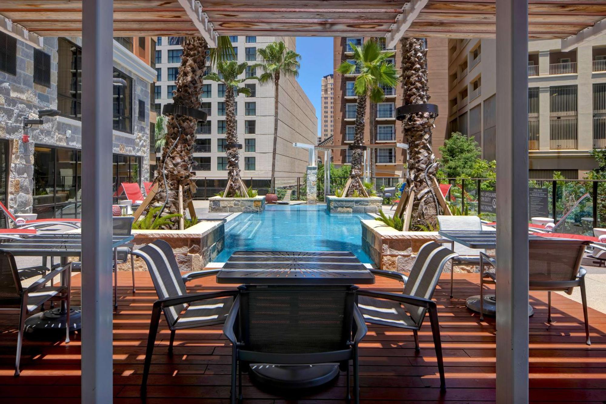 Hampton Inn & Suites San Antonio Riverwalk Экстерьер фото
