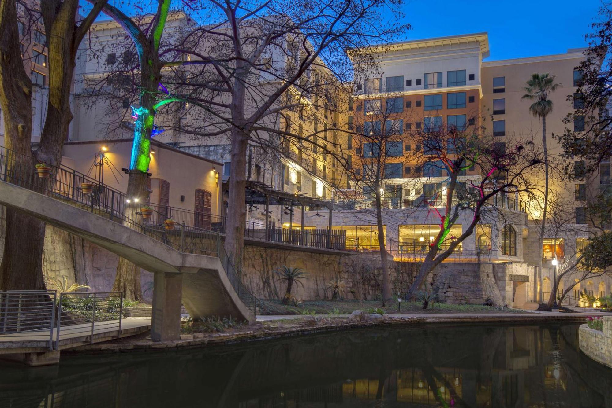 Hampton Inn & Suites San Antonio Riverwalk Экстерьер фото